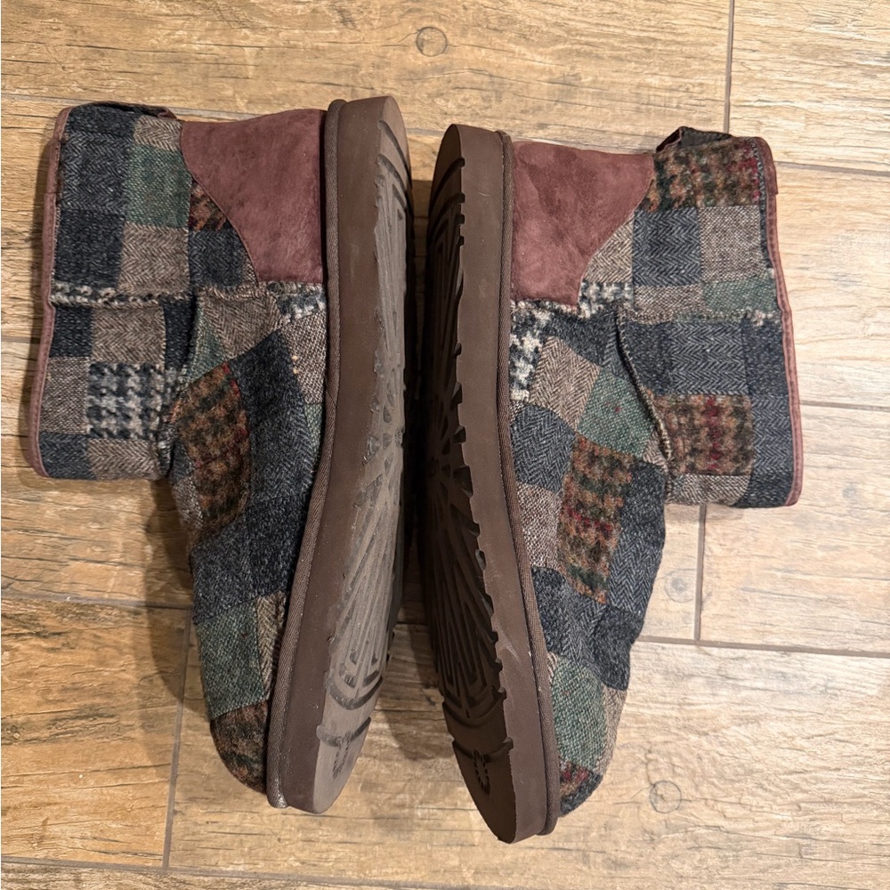 UGG Men's classic mini patchwork size 18 - image 4